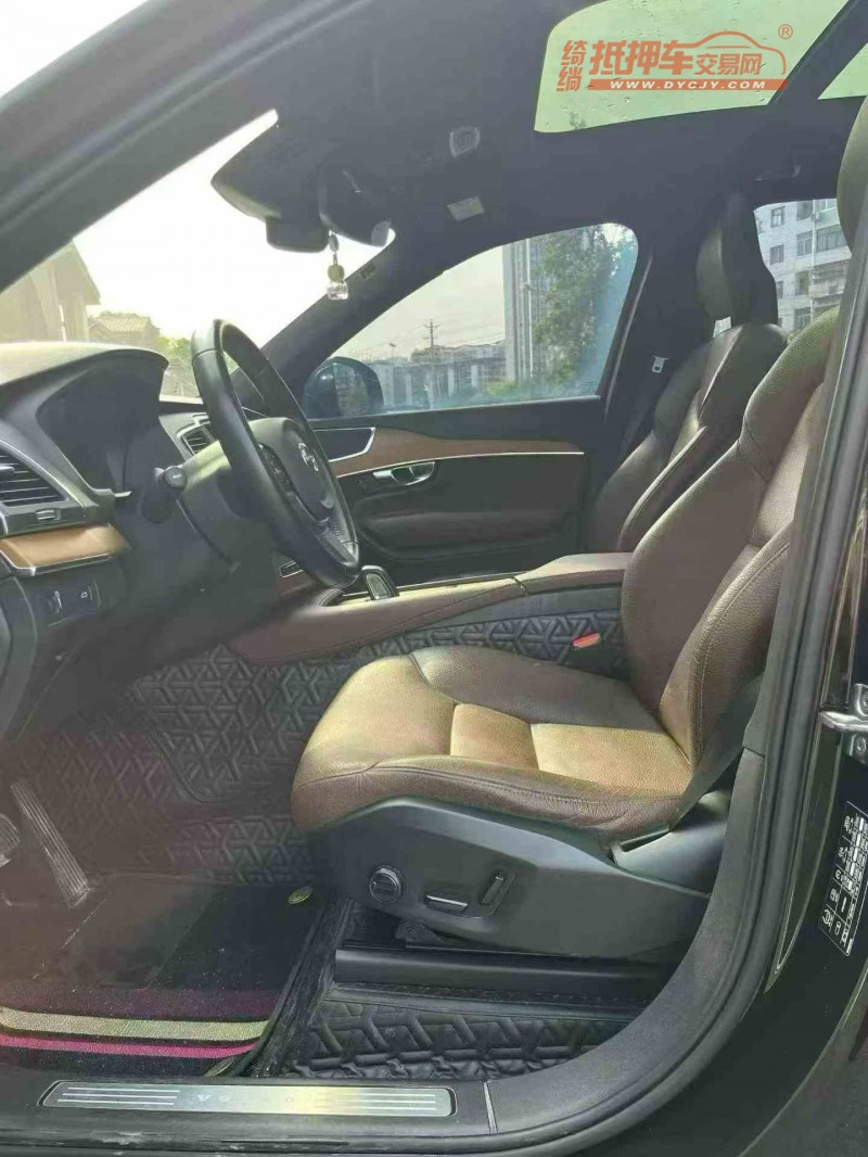 重庆20年沃尔沃XC904
