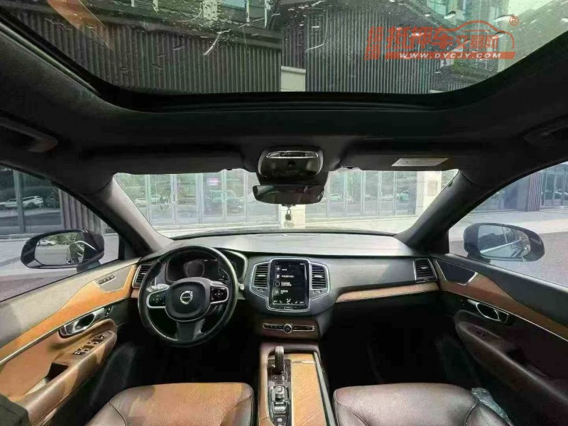 重庆20年沃尔沃XC906