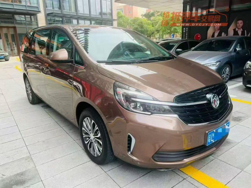 深圳21年别克GL82