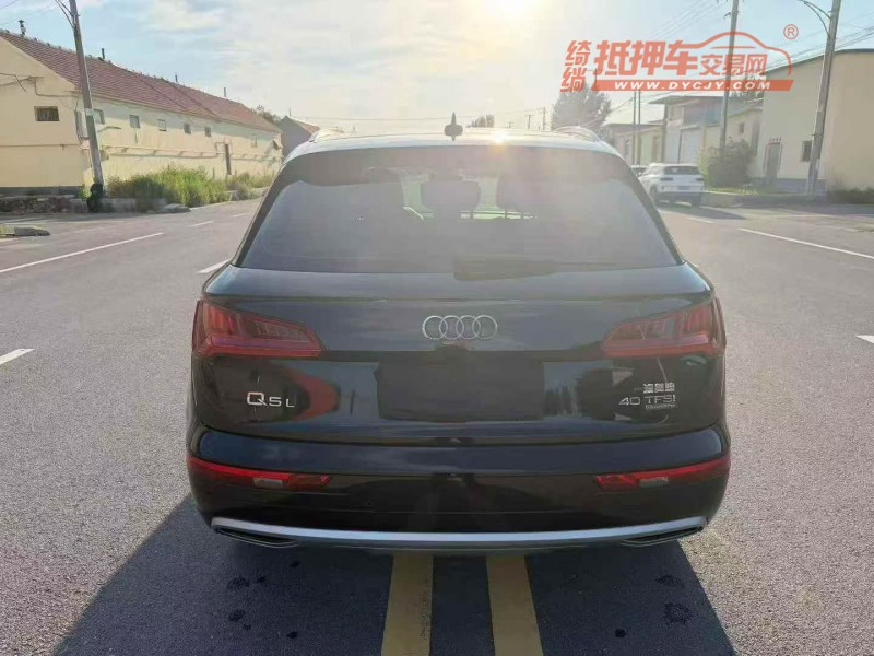 东营20年奥迪Q58