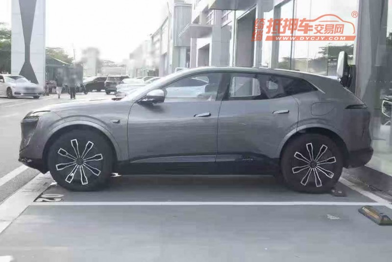济宁26年阿维塔073