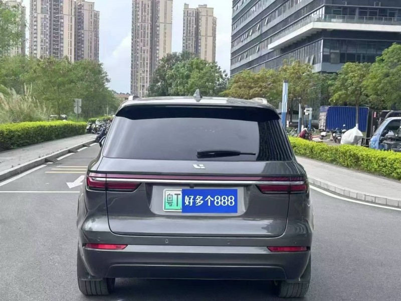 东莞21年理想理想ONE8