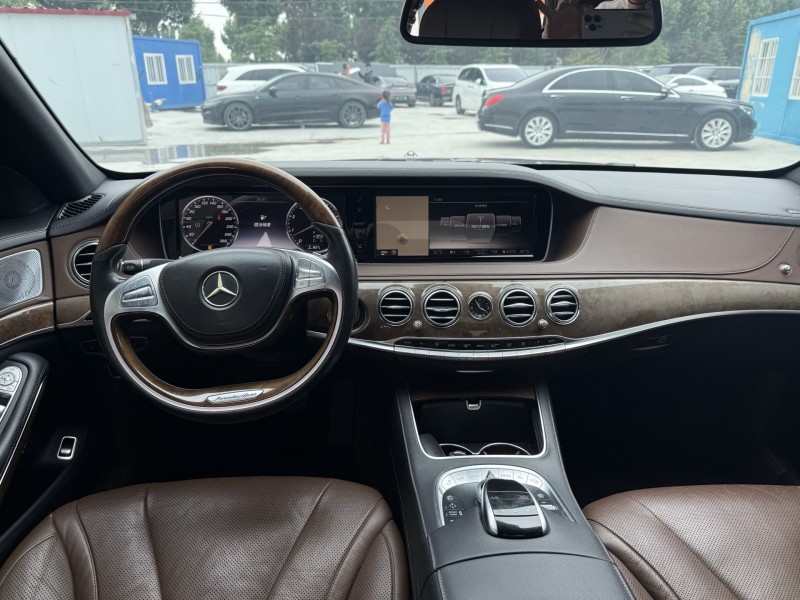 新乡15年奔驰S6