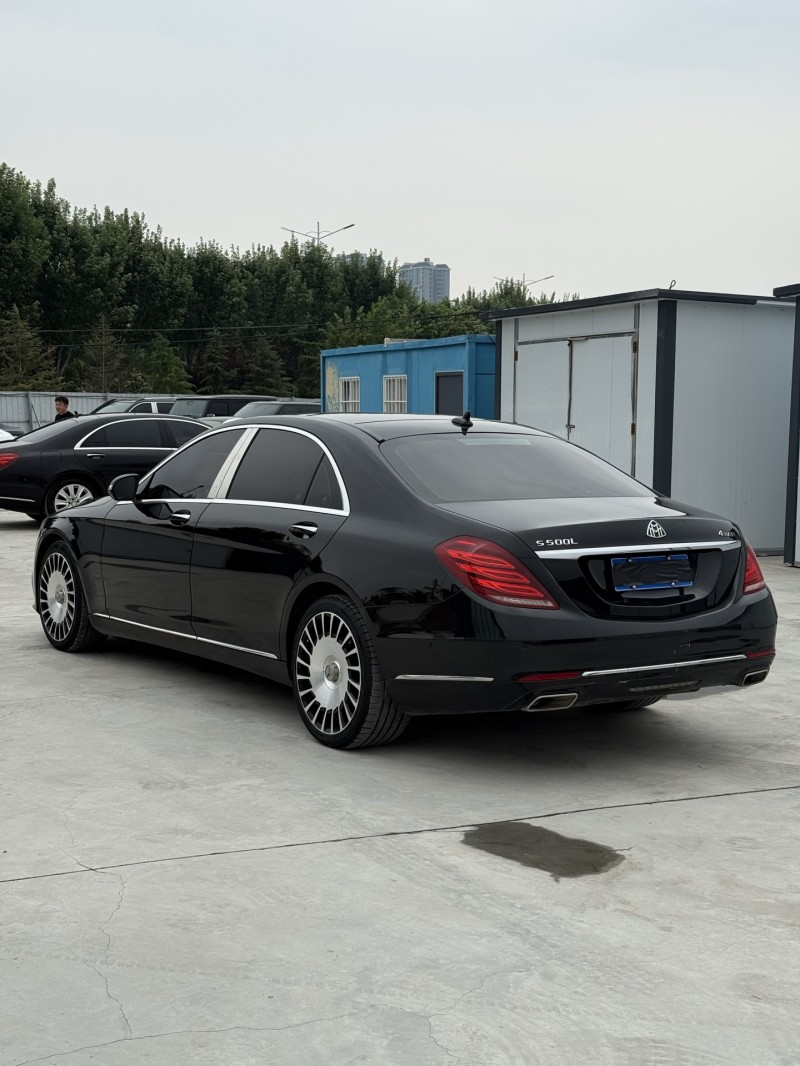 新乡15年奔驰S8