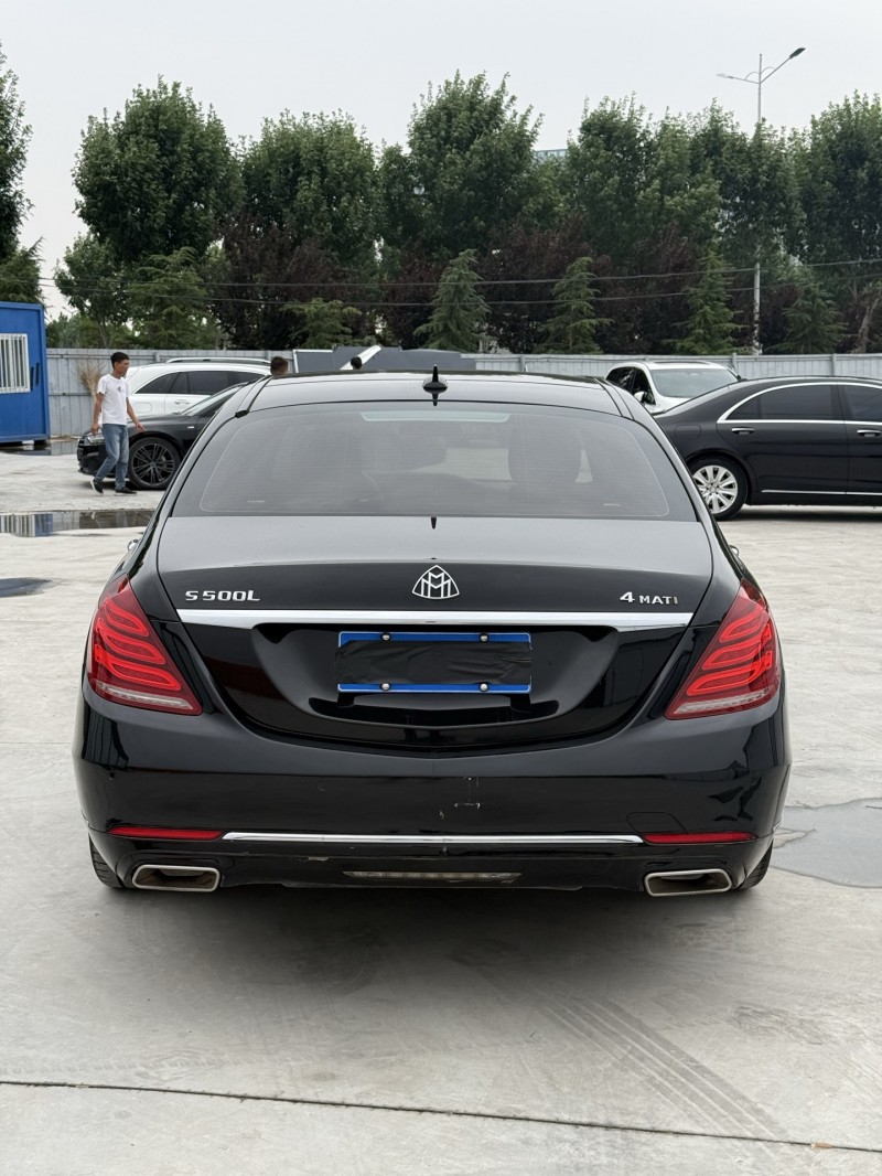 新乡15年奔驰S9