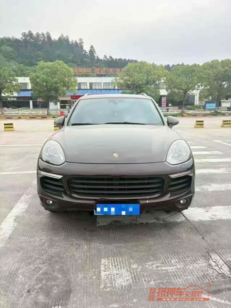 东营15年保时捷卡宴1