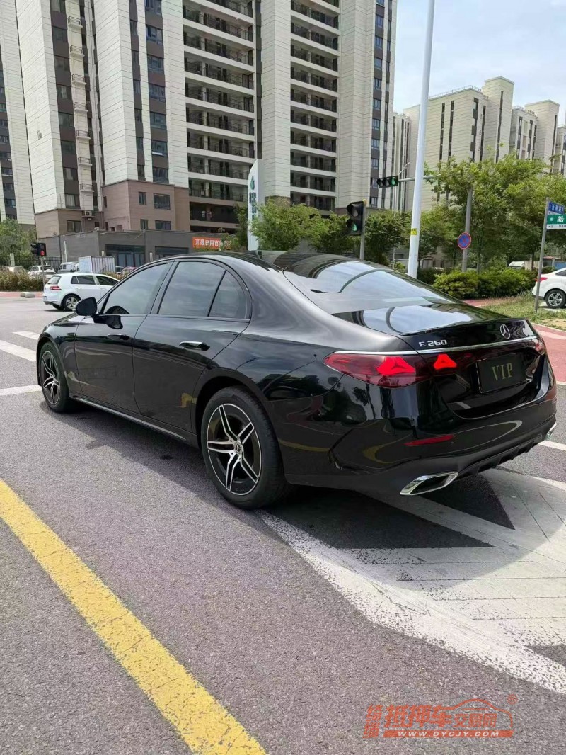 东营26年奔驰E8