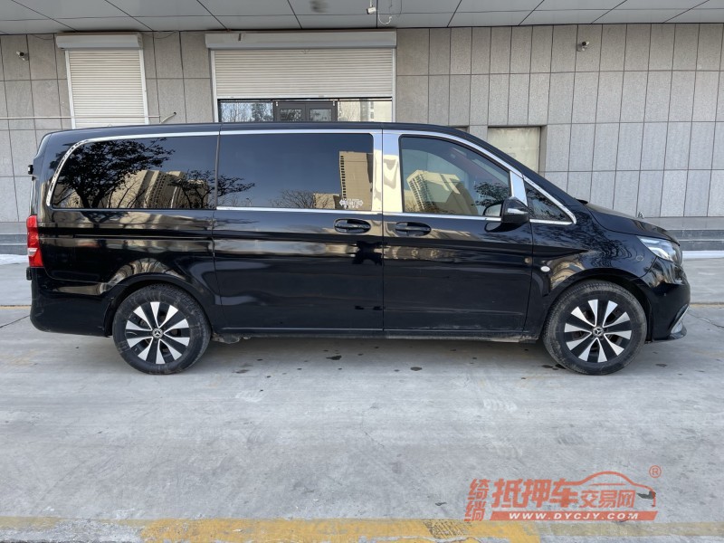 济宁17年奔驰V6