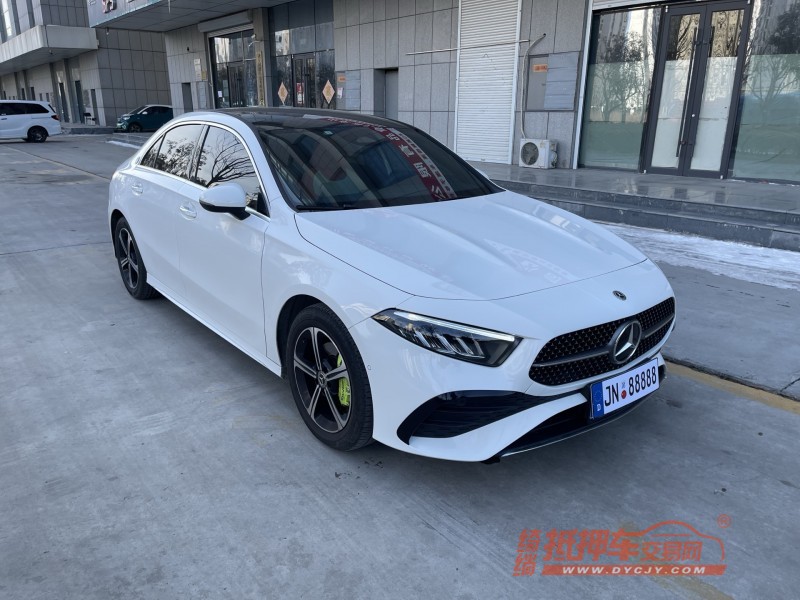 济宁23年奔驰A9
