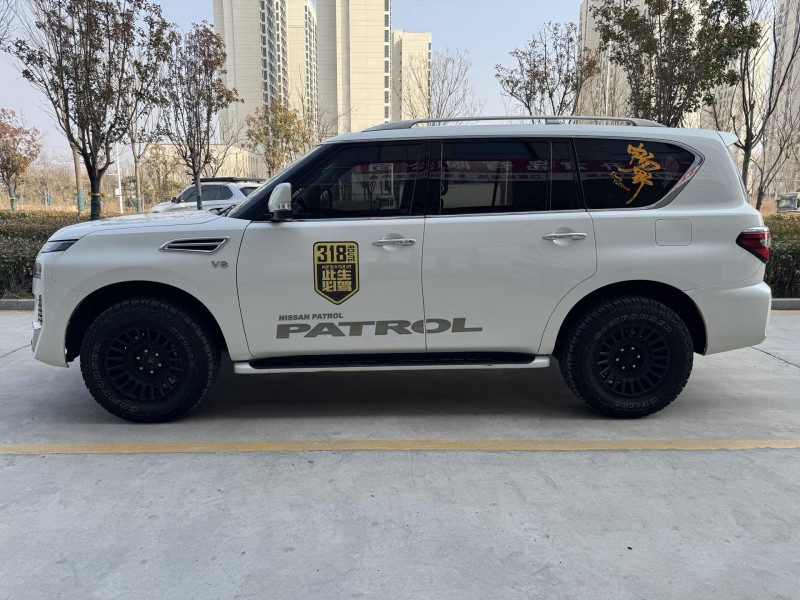 济宁20年日产途乐8