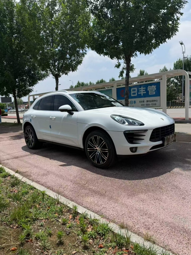 枣庄15年保时捷Macan3