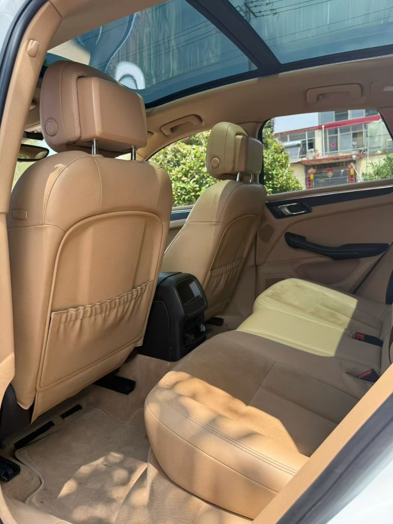 枣庄15年保时捷Macan5