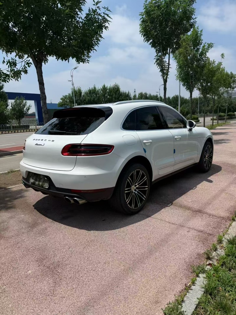 枣庄15年保时捷Macan8
