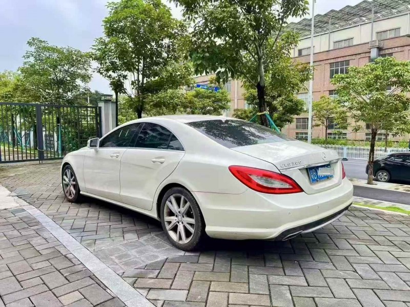 广州14年奔驰CLS3