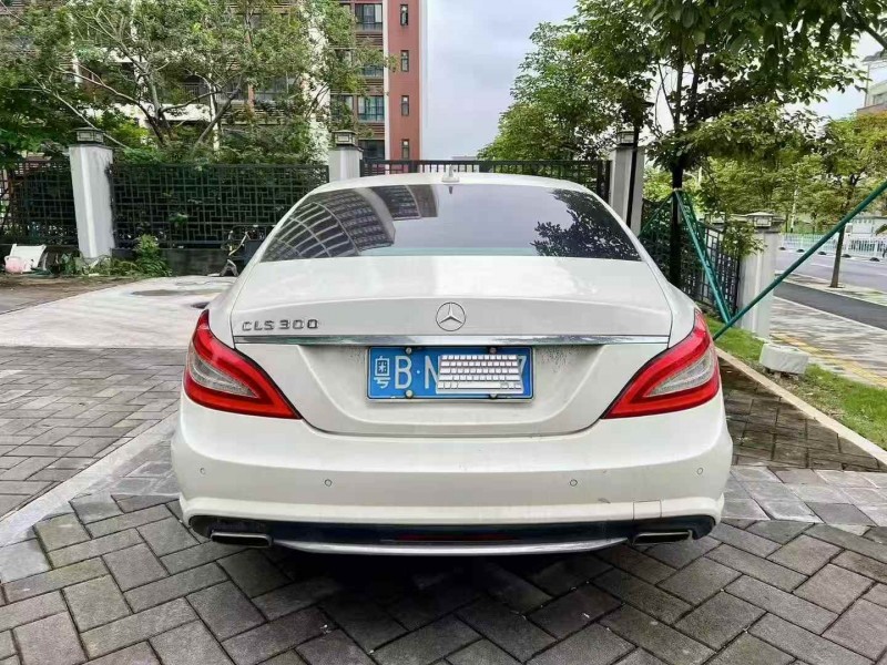 广州14年奔驰CLS9