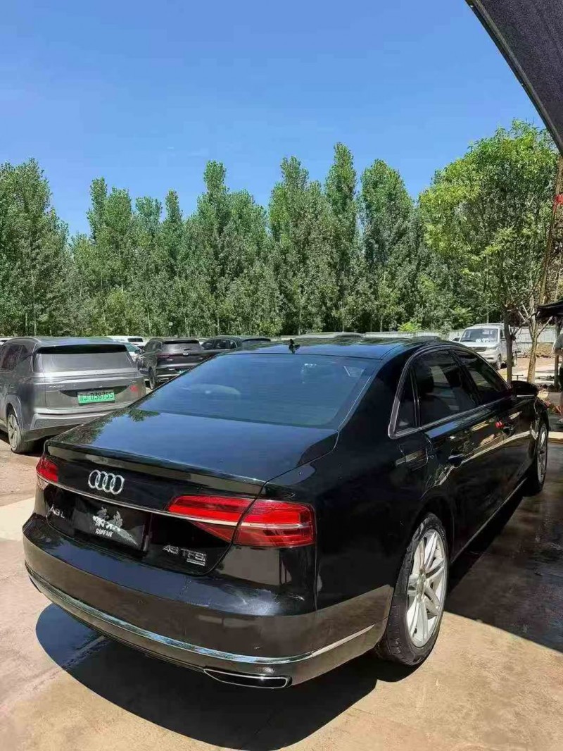 东营17年奥迪A8L7