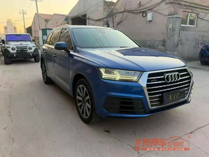济宁17年奥迪Q73