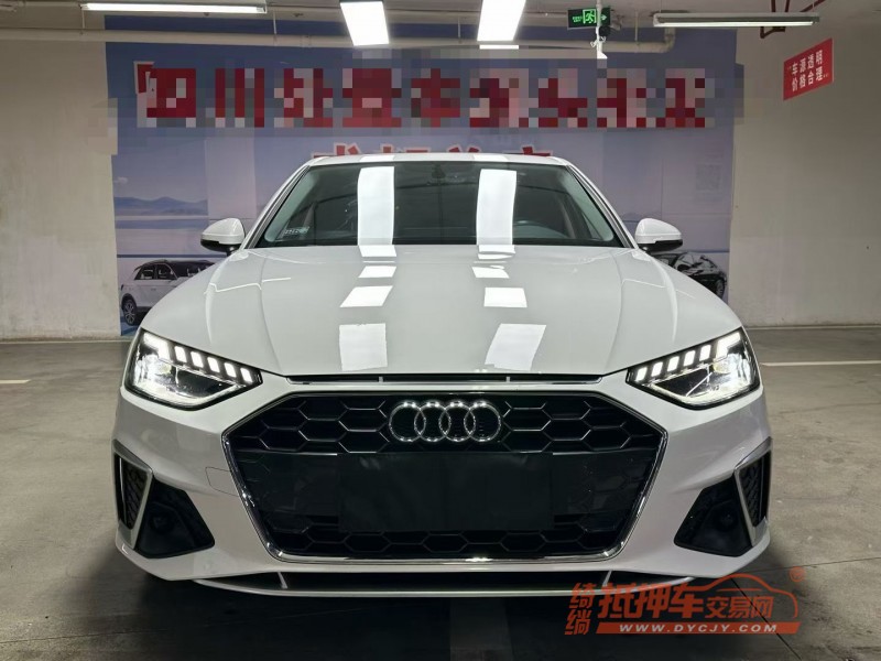 成都22年奥迪A4L1