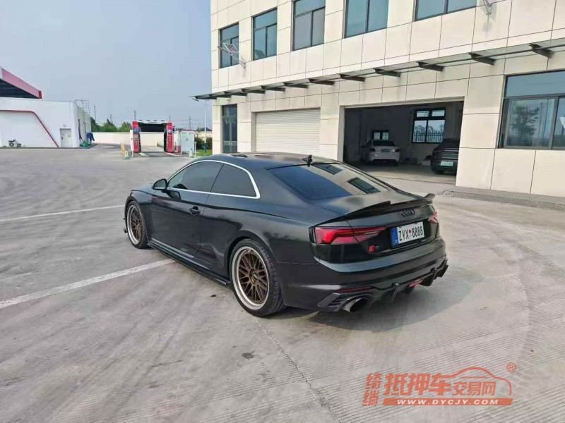 南通20年奥迪RS57