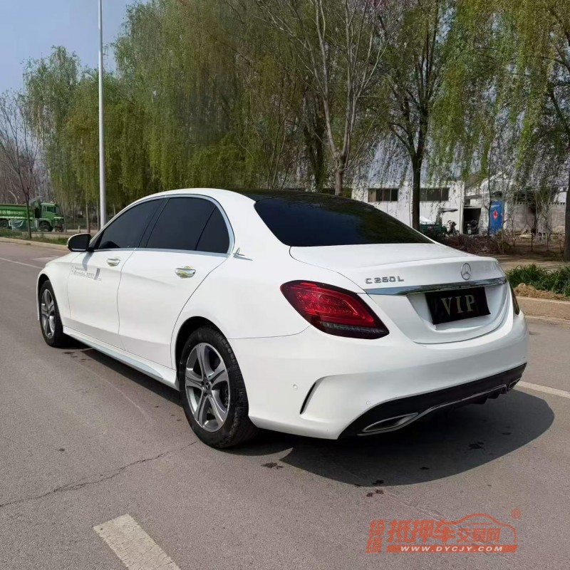 东营21年奔驰C8