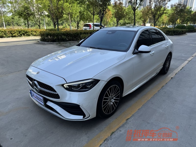 济宁23年奔驰CLA5