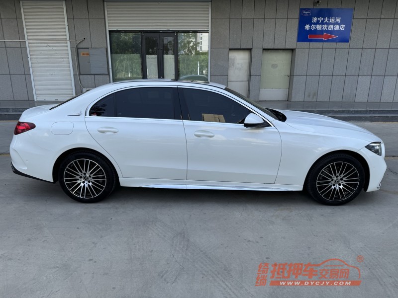 济宁23年奔驰CLA6