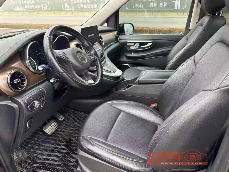 东营21年奔驰V6
