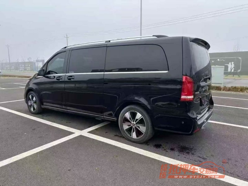 东营21年奔驰V8