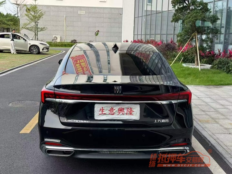 阳江25年别克君越8