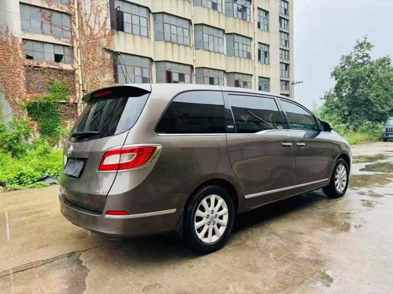 东营12年别克GL89
