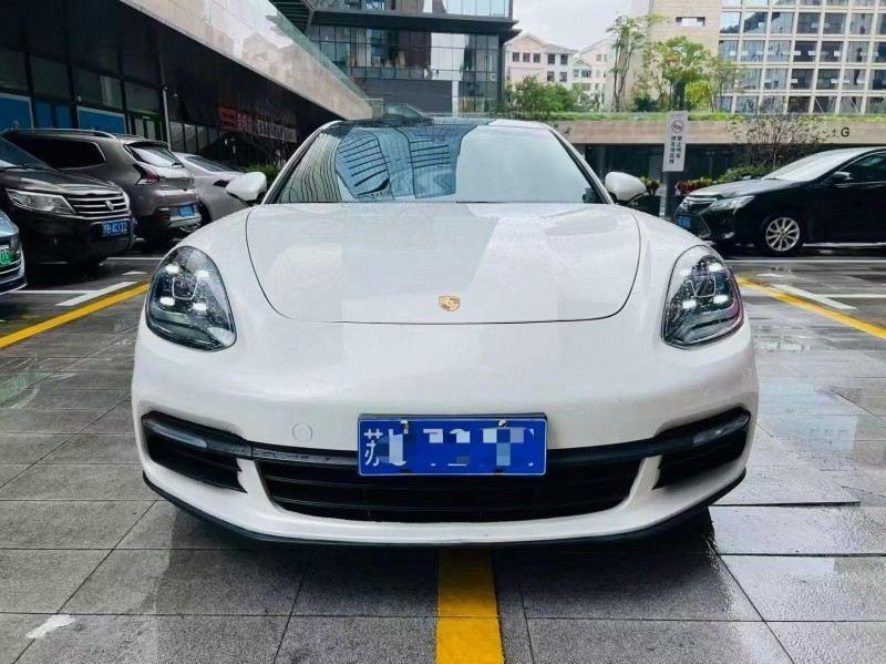 深圳18年保时捷帕拉梅拉1