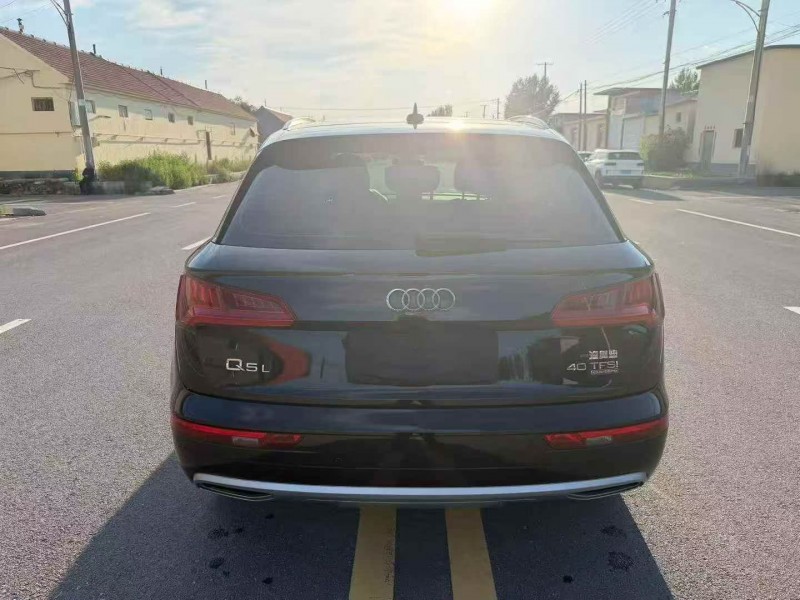 东营20年奥迪Q58