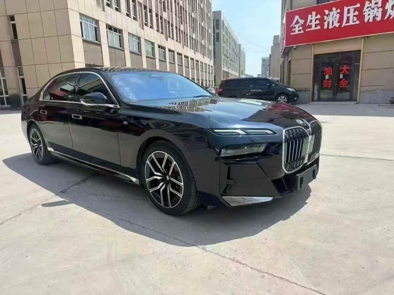 烟台23年宝马7系3