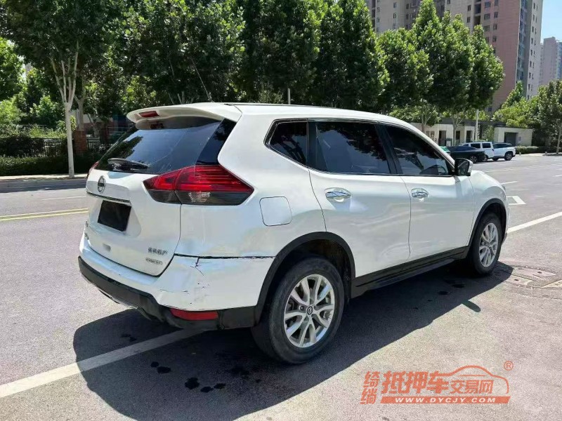 新乡20年日产奇骏7