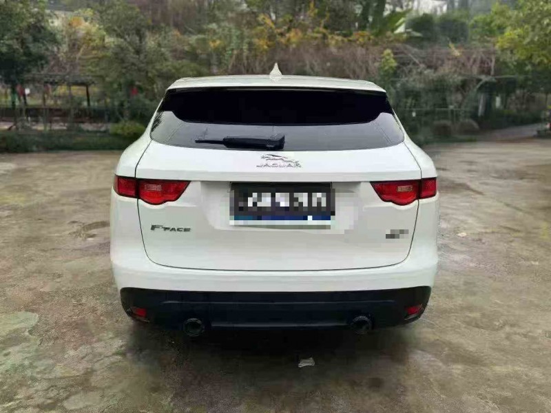 重庆17年捷豹F-PACE9