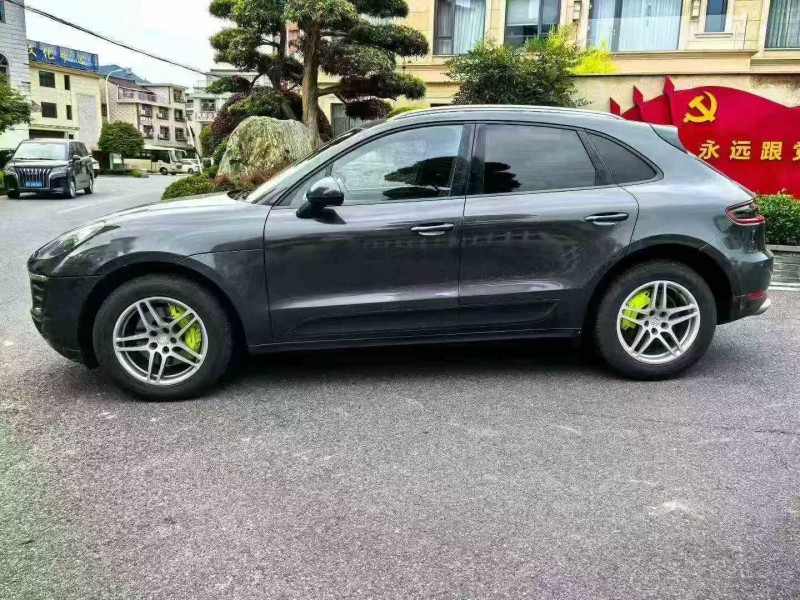 衢州17年保时捷Macan7