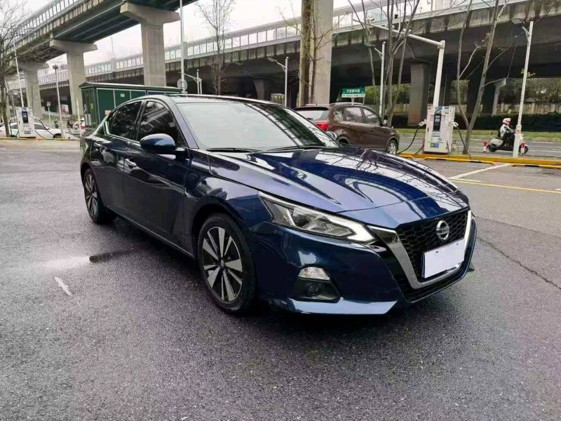 长沙22年日产天籁3