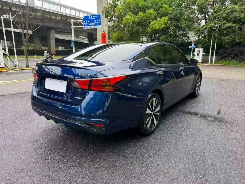 长沙22年日产天籁4