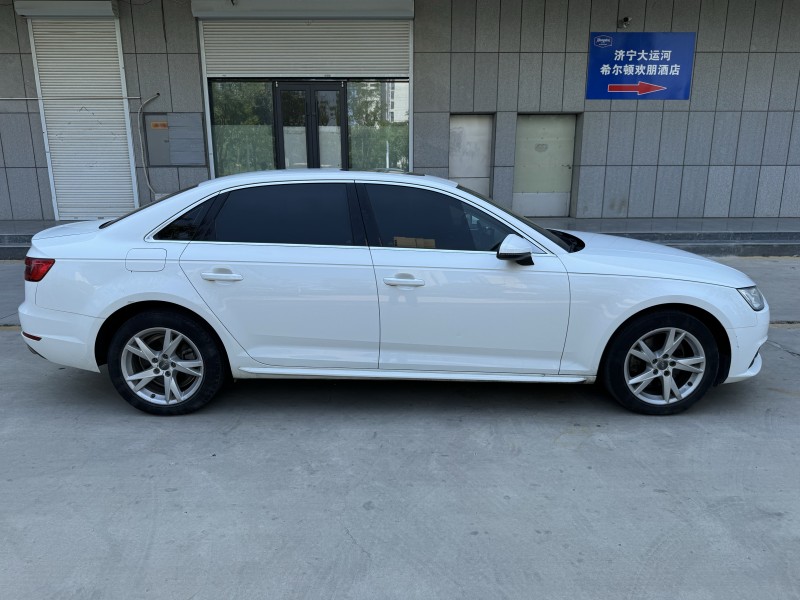 济宁17年奥迪A4L3