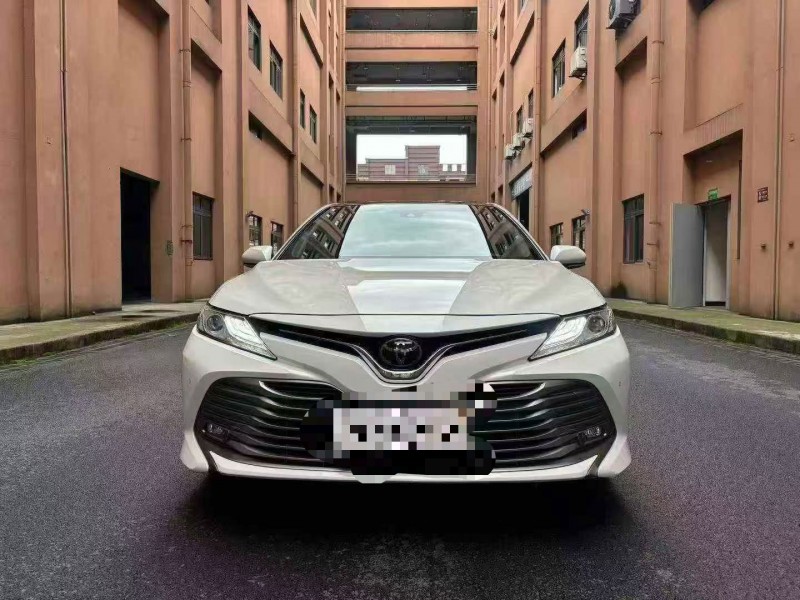 重庆20年丰田凯美瑞1
