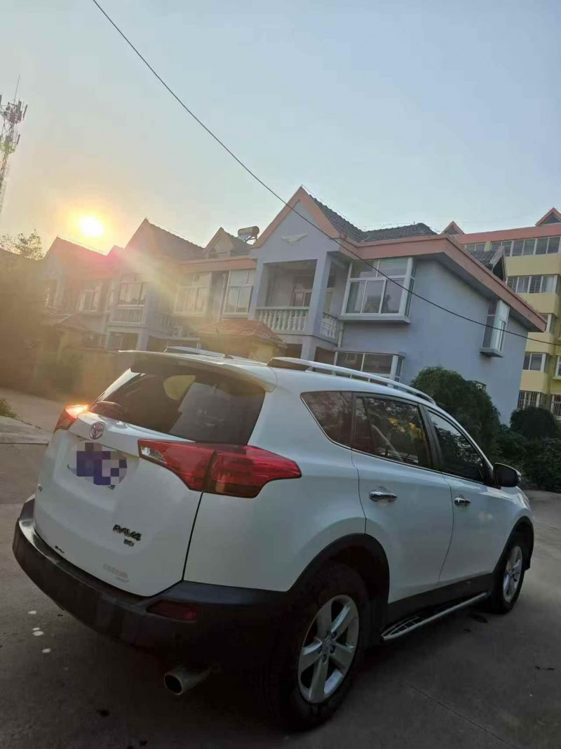 东营13年丰田RAV4荣放7