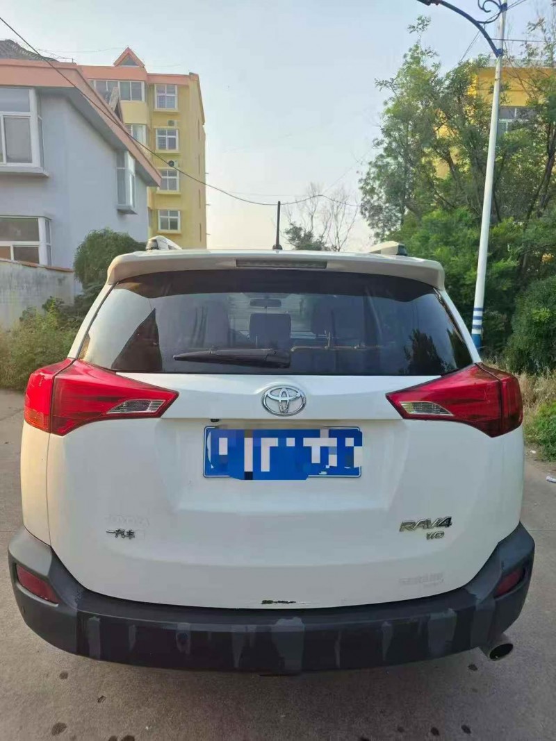 东营13年丰田RAV4荣放8