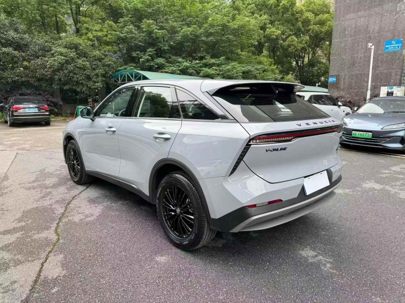 长沙25年启辰大V6