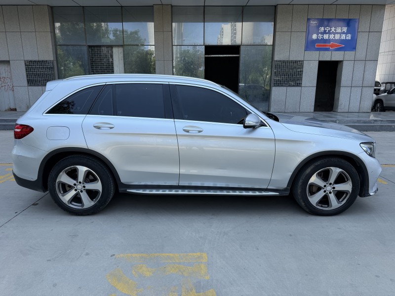 济宁17年奔驰GLC4