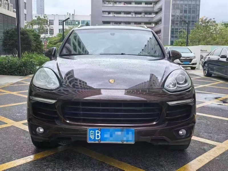 深圳17年保时捷卡宴1