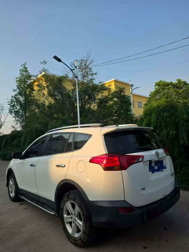 东营13年丰田RAV4荣放6