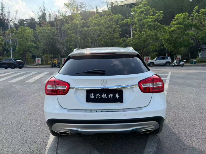 临沧16年奔驰GLA9