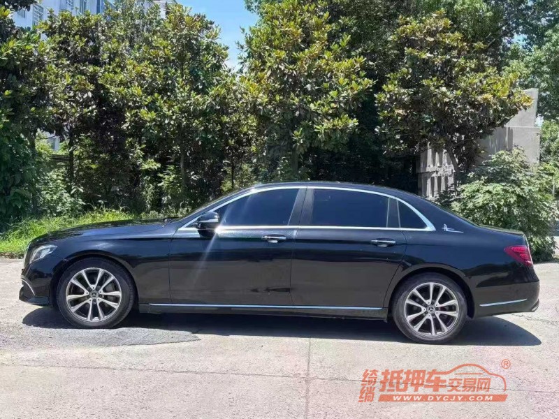 襄阳19年奔驰E8