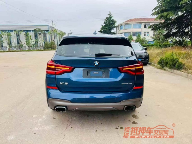 济宁18年宝马X38