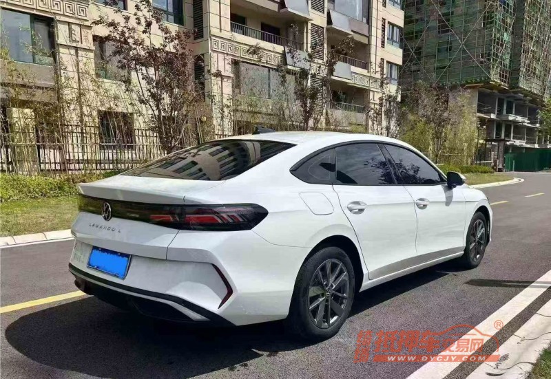 苏州25年大众凌渡8